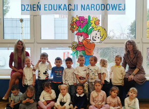 Dzieci wraz z paniami