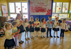 Zdjęcie przedstawia dzieci z grupy Dinusie