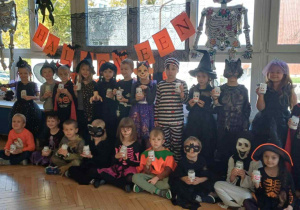 halloweenowa gromada