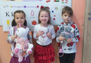 Zdjęcie przedstawia ulubione zabawki dzieci z naszej grupy
