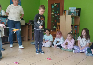 Szymon i Helenka łowią rybki